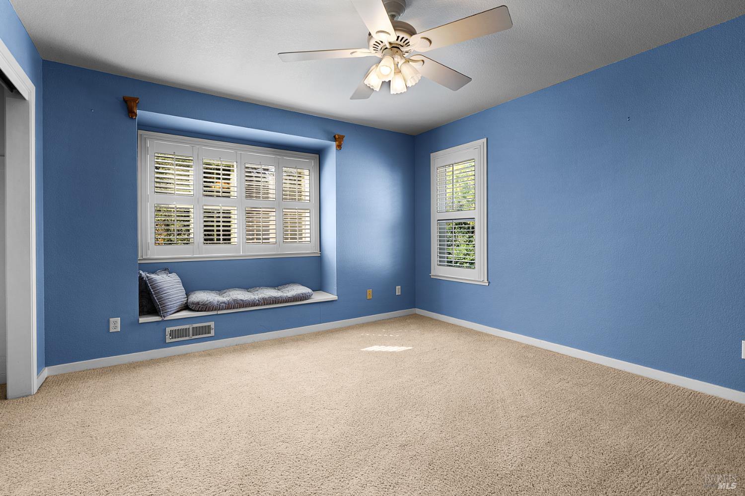 9323 Lakewood Drive Windsor CA 95492