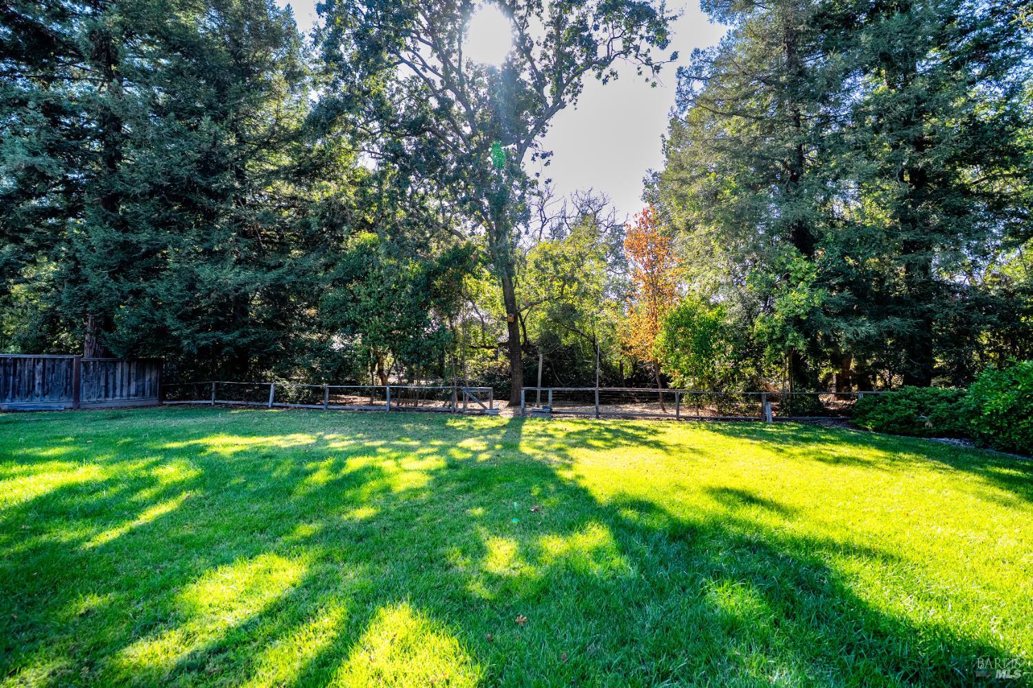 9323 Lakewood Drive Windsor CA 95492