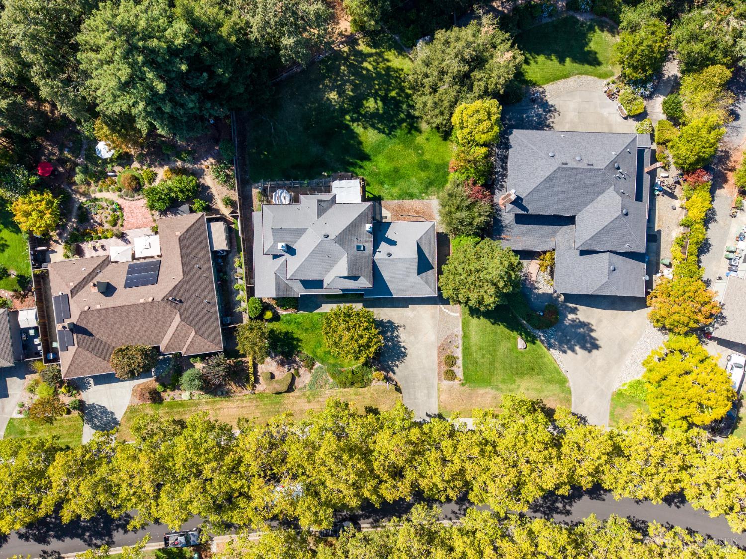 9323 Lakewood Drive Windsor CA 95492