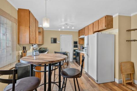 493 Hearn Avenue Santa Rosa CA 95407