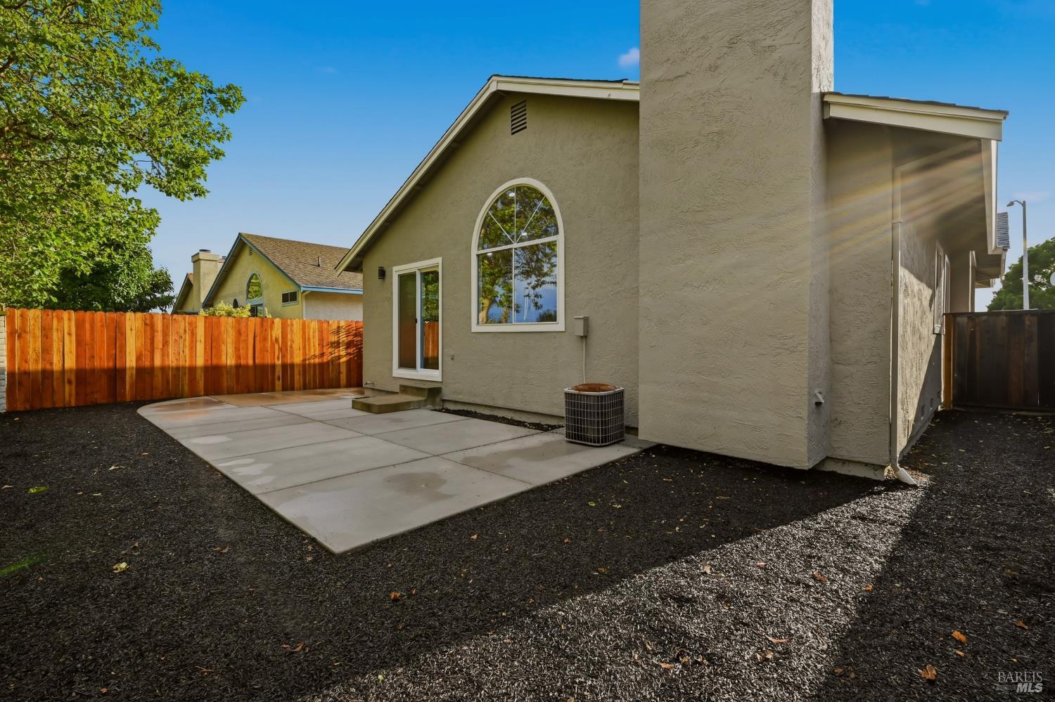 1045 Camellia Lane Suisun City CA 94585