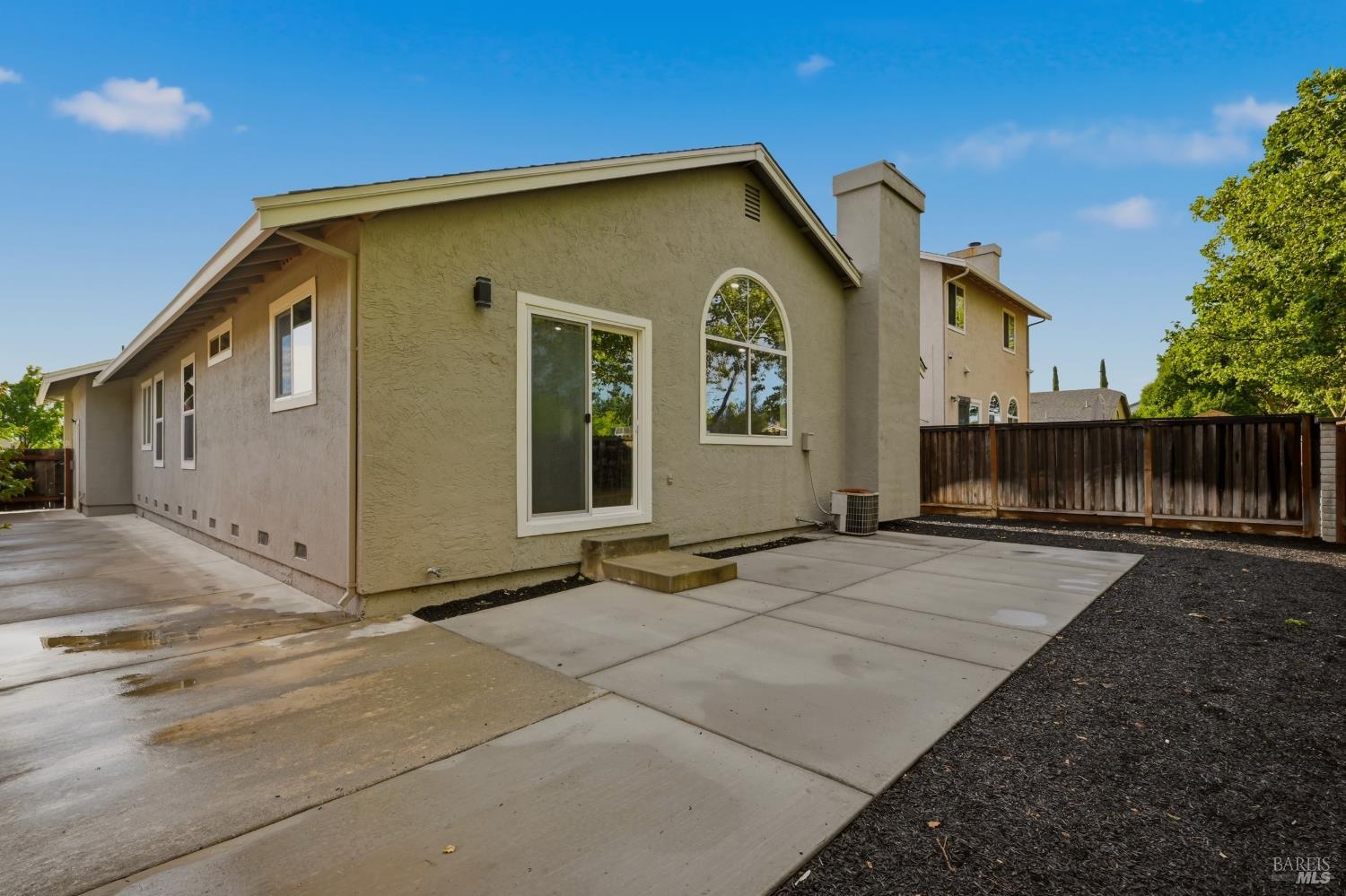 1045 Camellia Lane Suisun City CA 94585