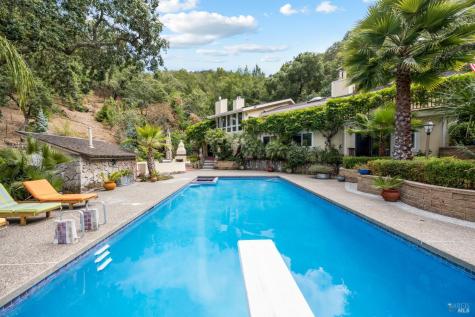 37 Carnoustie Drive Novato CA 94949