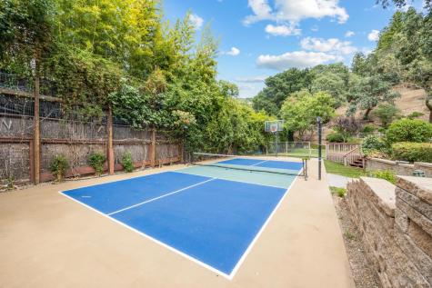 37 Carnoustie Drive Novato CA 94949