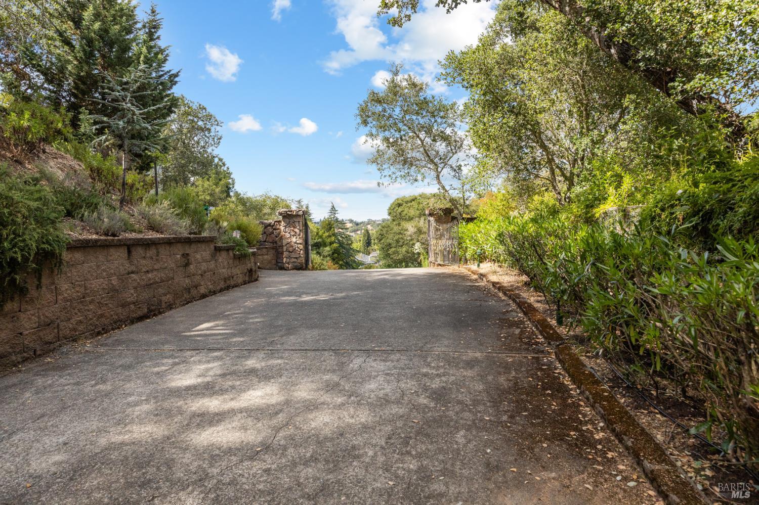 37 Carnoustie Drive Novato CA 94949