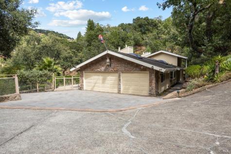 37 Carnoustie Drive Novato CA 94949