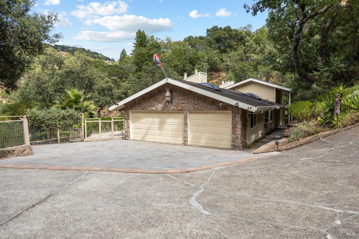 37 Carnoustie Drive Novato CA 94949