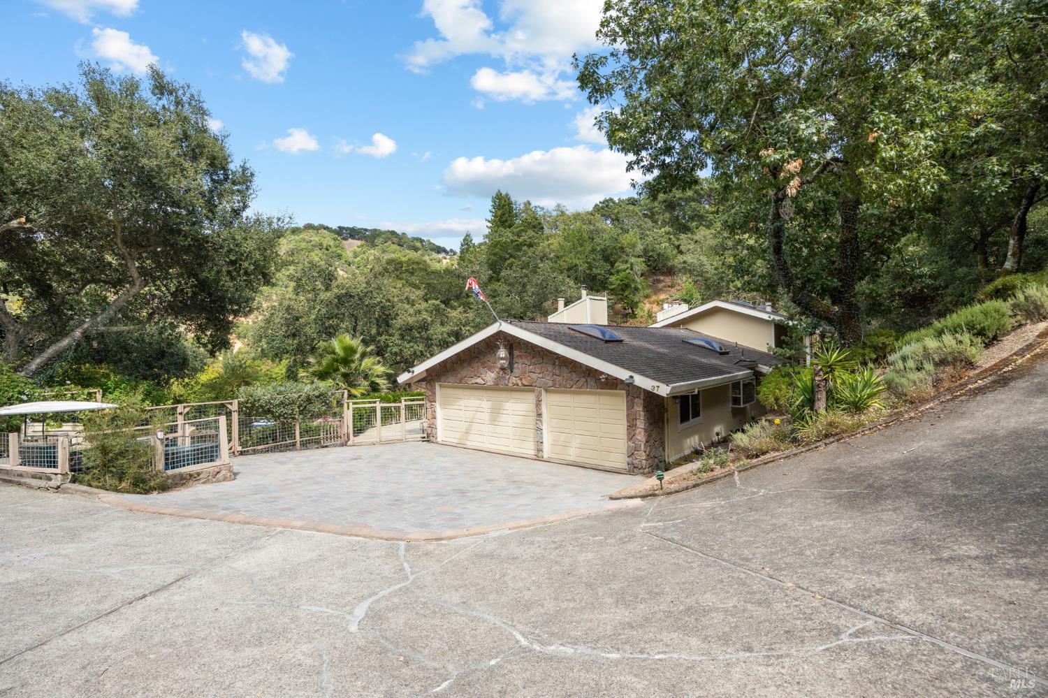 37 Carnoustie Drive Novato CA 94949
