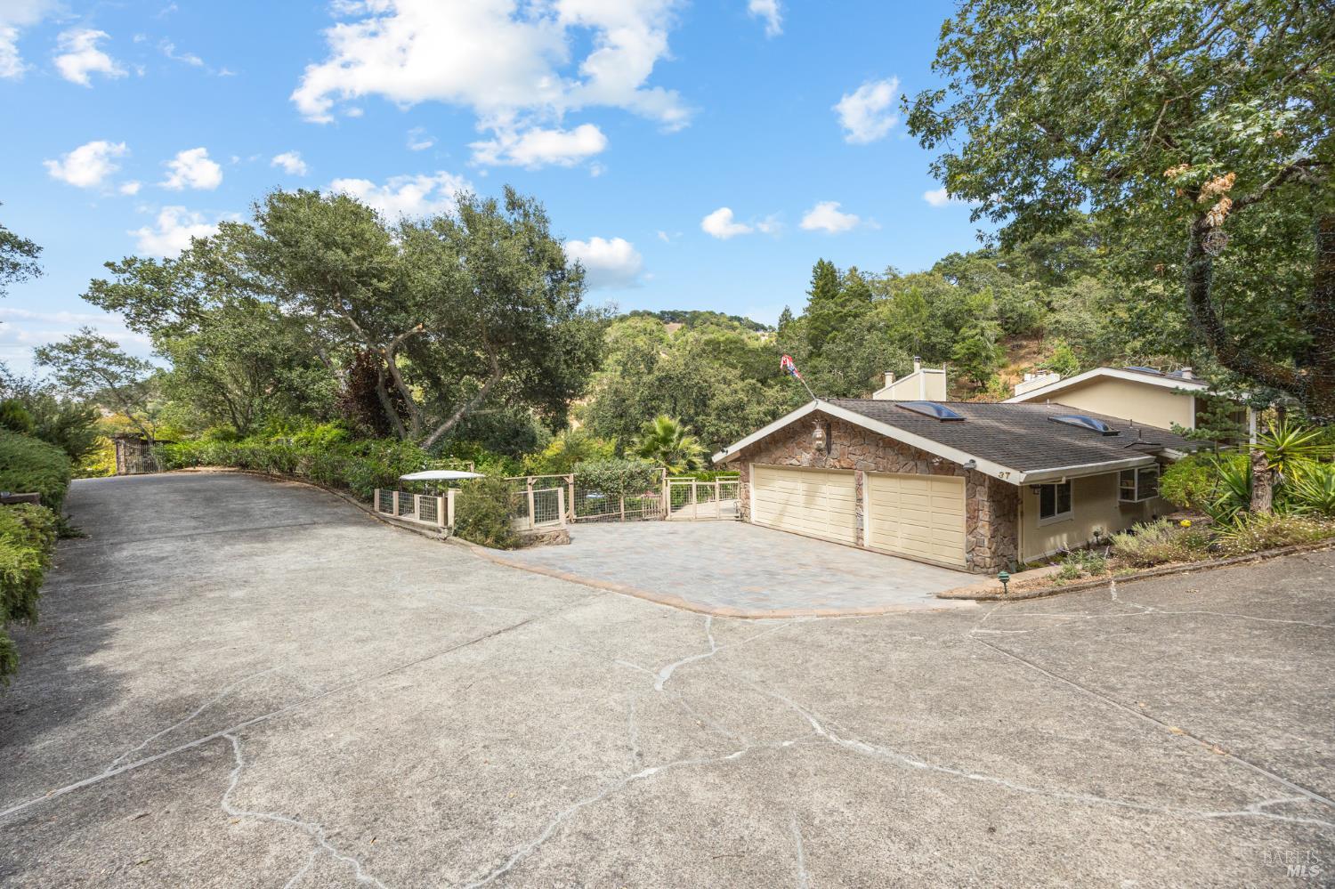 37 Carnoustie Drive Novato CA 94949
