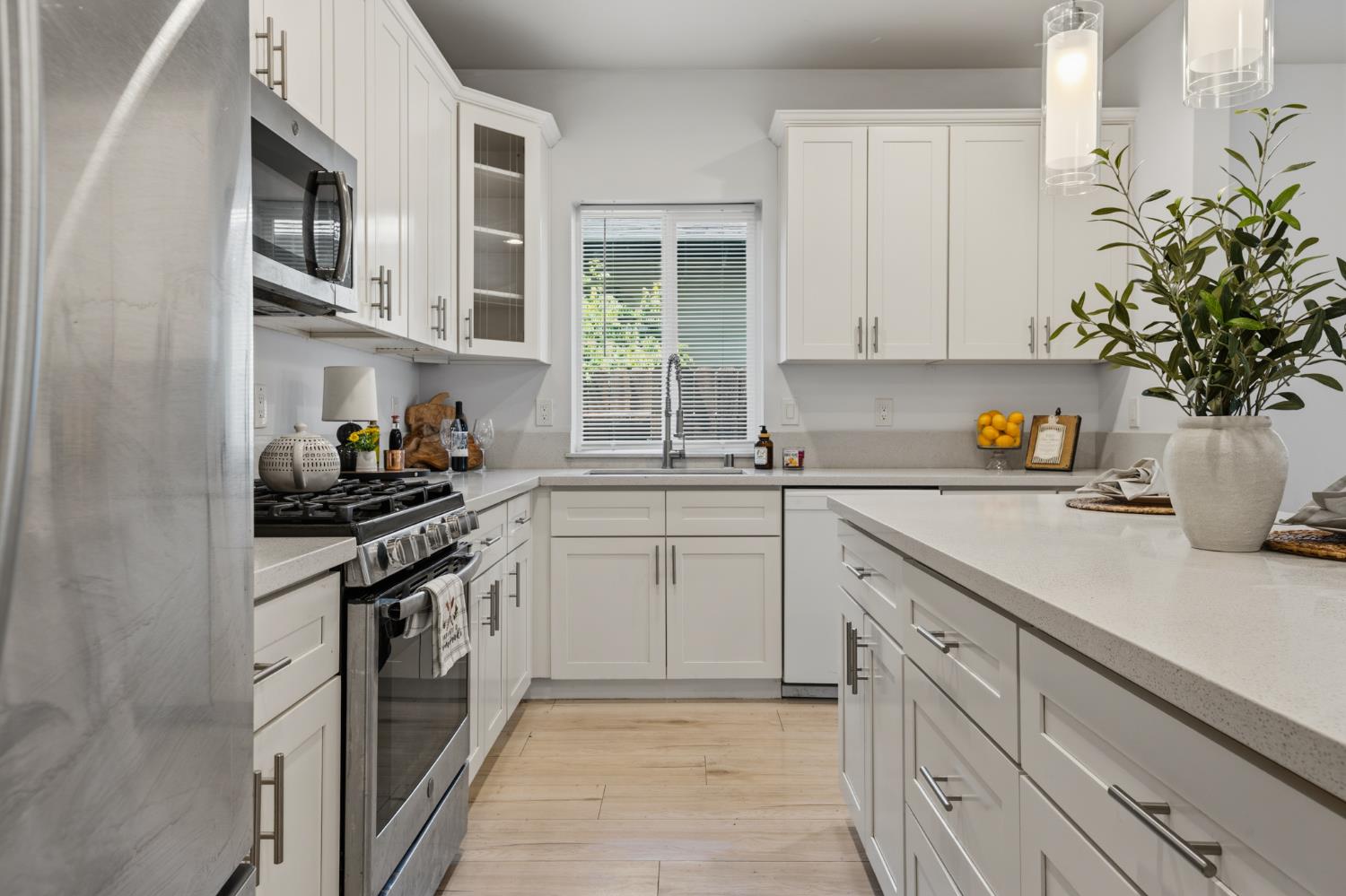 208 Nimitz Street Sacramento CA 95838