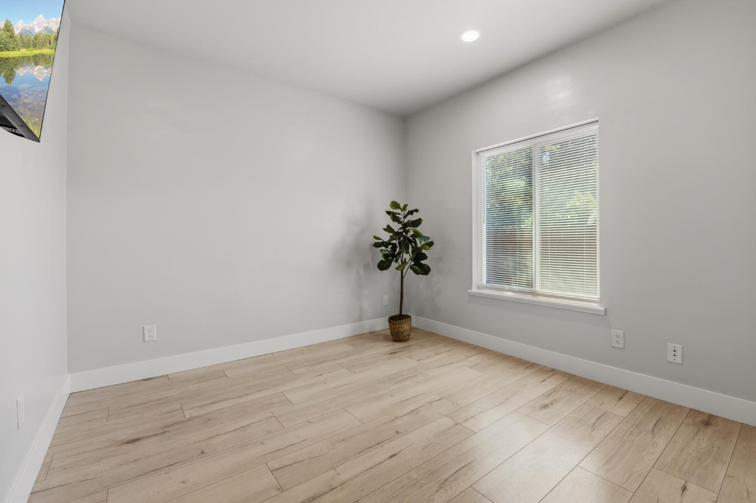 208 Nimitz Street Sacramento CA 95838