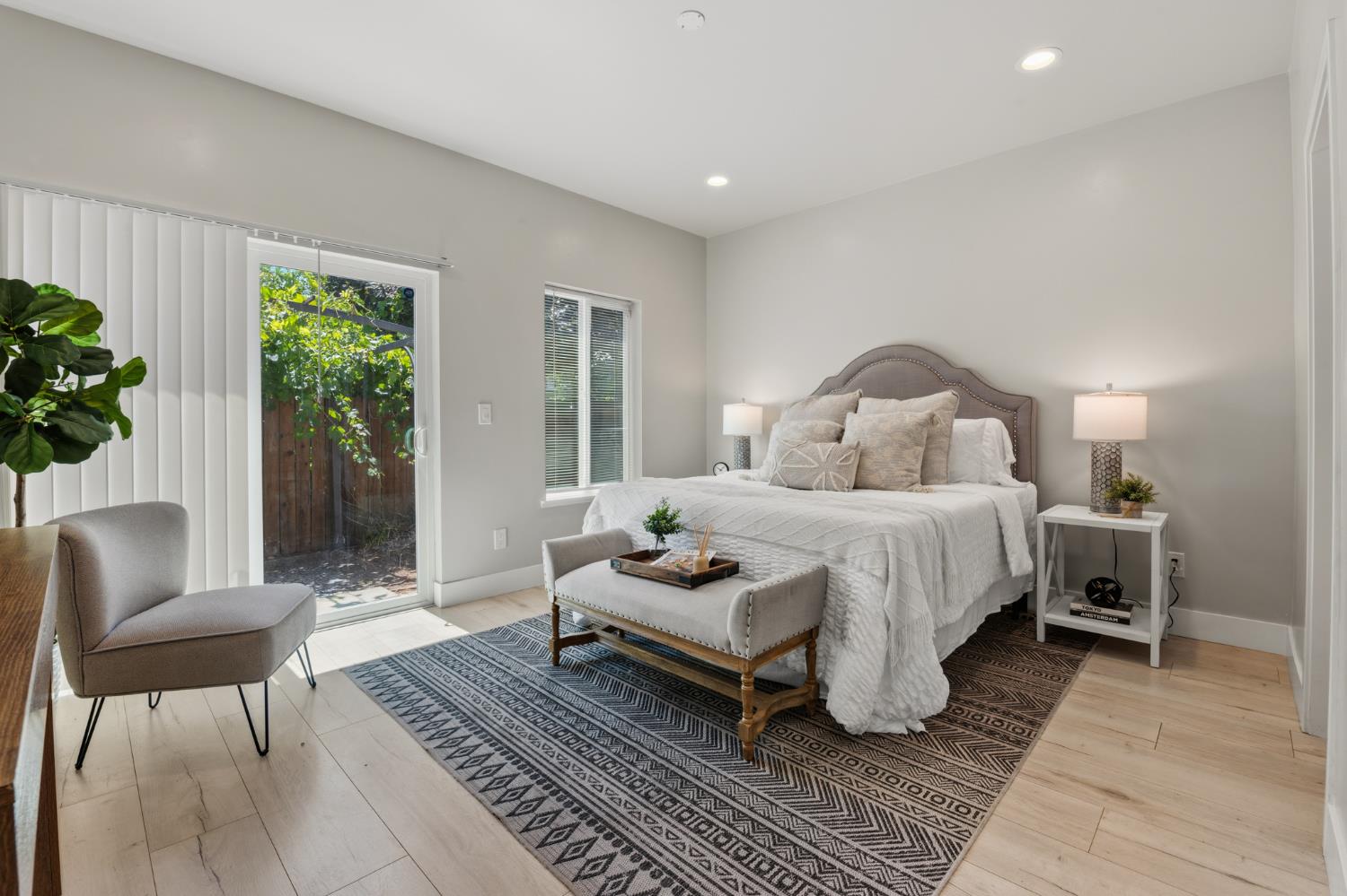 208 Nimitz Street Sacramento CA 95838