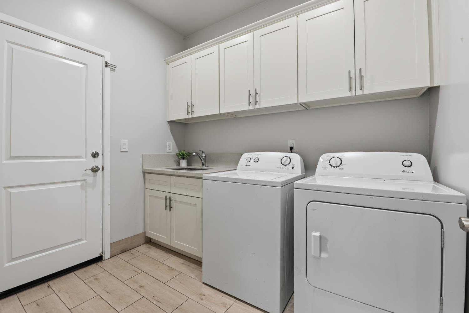208 Nimitz Street Sacramento CA 95838