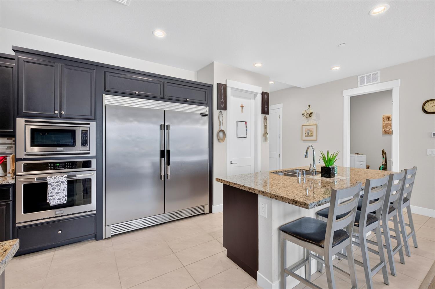 1948 Mulholland Drive Lathrop CA 95330