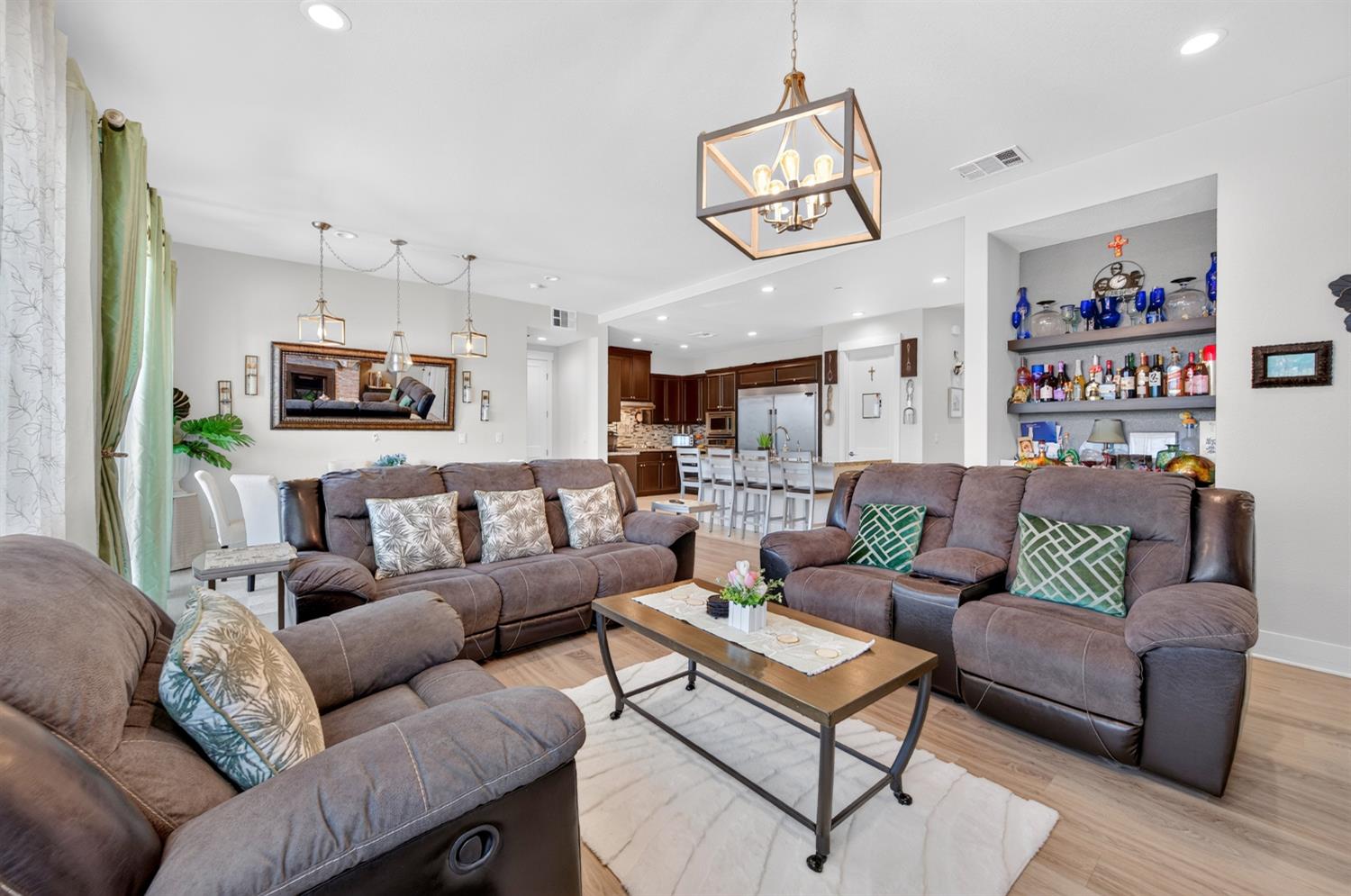 1948 Mulholland Drive Lathrop CA 95330