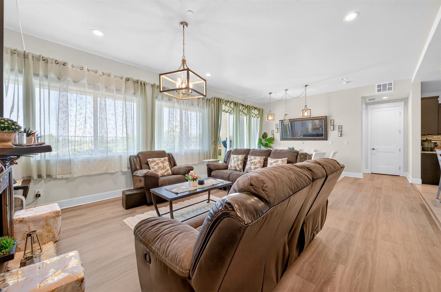 1948 Mulholland Drive Lathrop CA 95330
