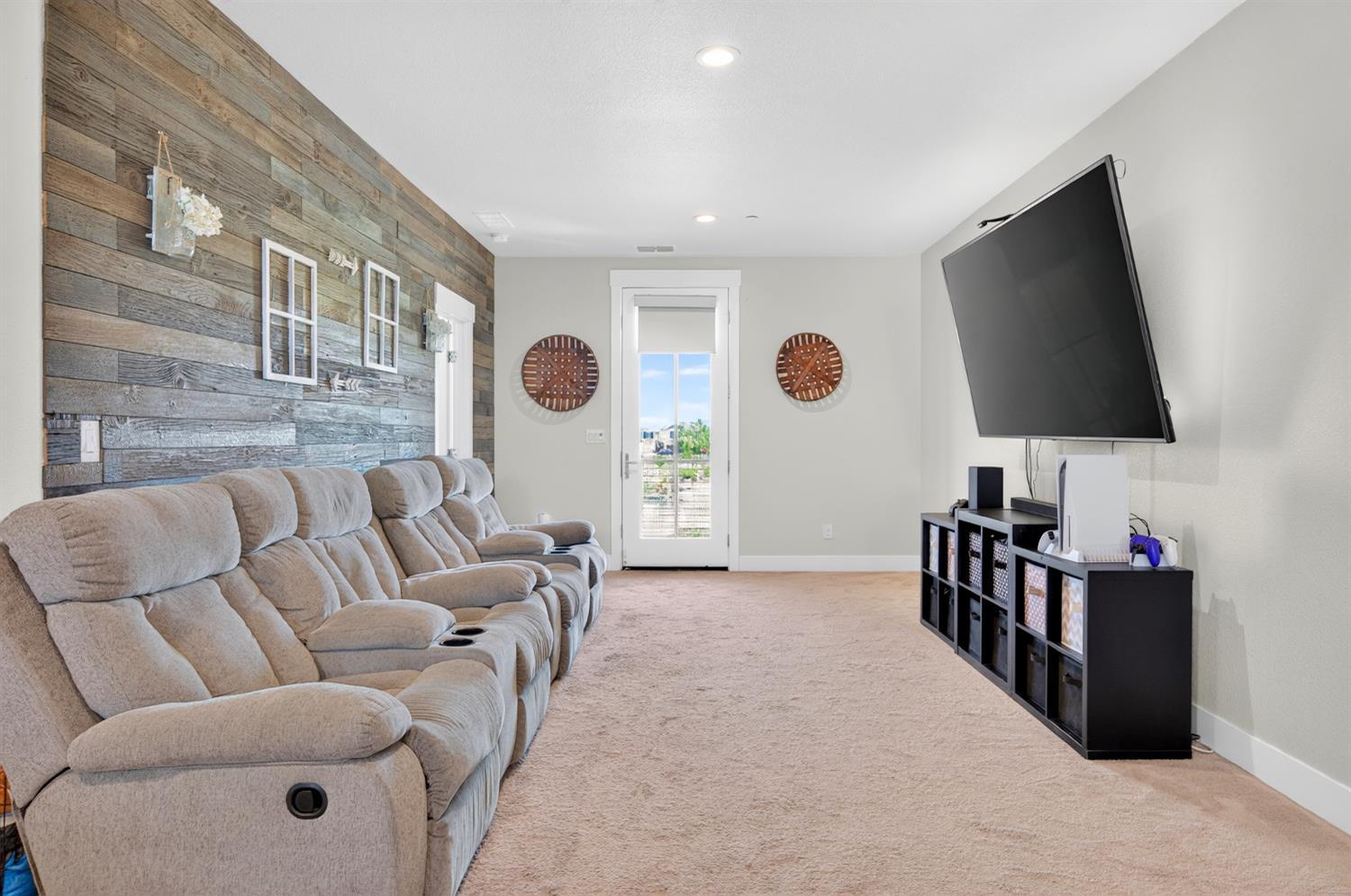 1948 Mulholland Drive Lathrop CA 95330