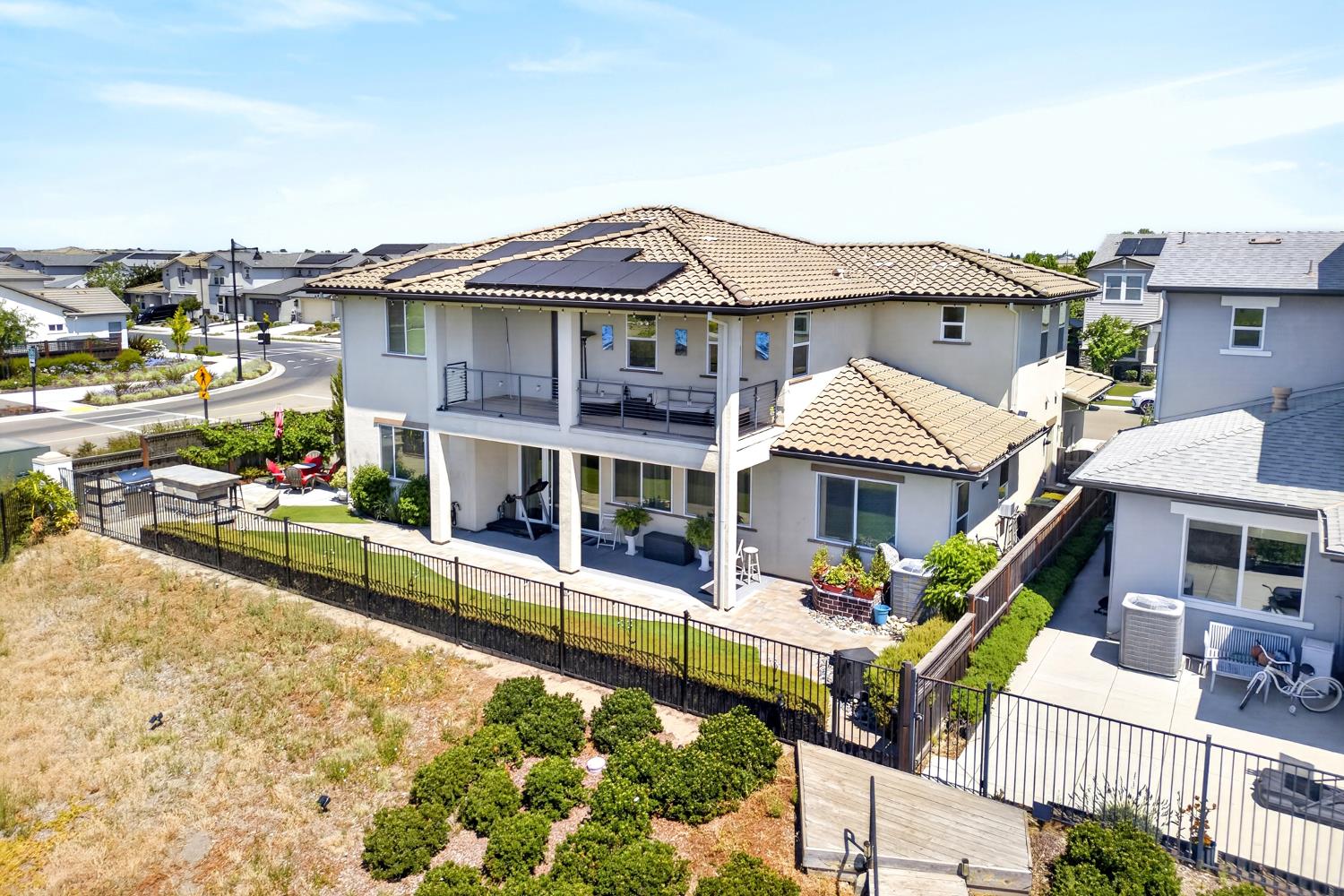 1948 Mulholland Drive Lathrop CA 95330