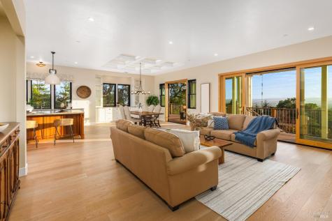 1335 Wikiup Drive Santa Rosa CA 95403