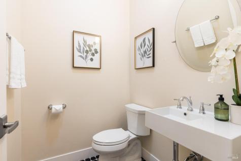 1335 Wikiup Drive Santa Rosa CA 95403