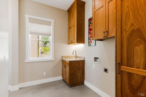 1335 Wikiup Drive Santa Rosa CA 95403