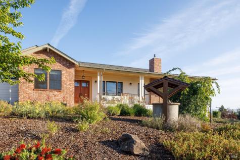 1335 Wikiup Drive Santa Rosa CA 95403
