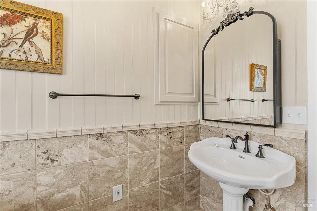 1456 C Street Eureka CA 95501