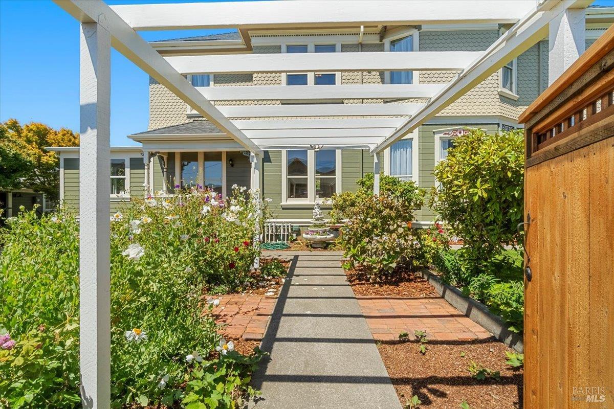 1456 C Street Eureka CA 95501