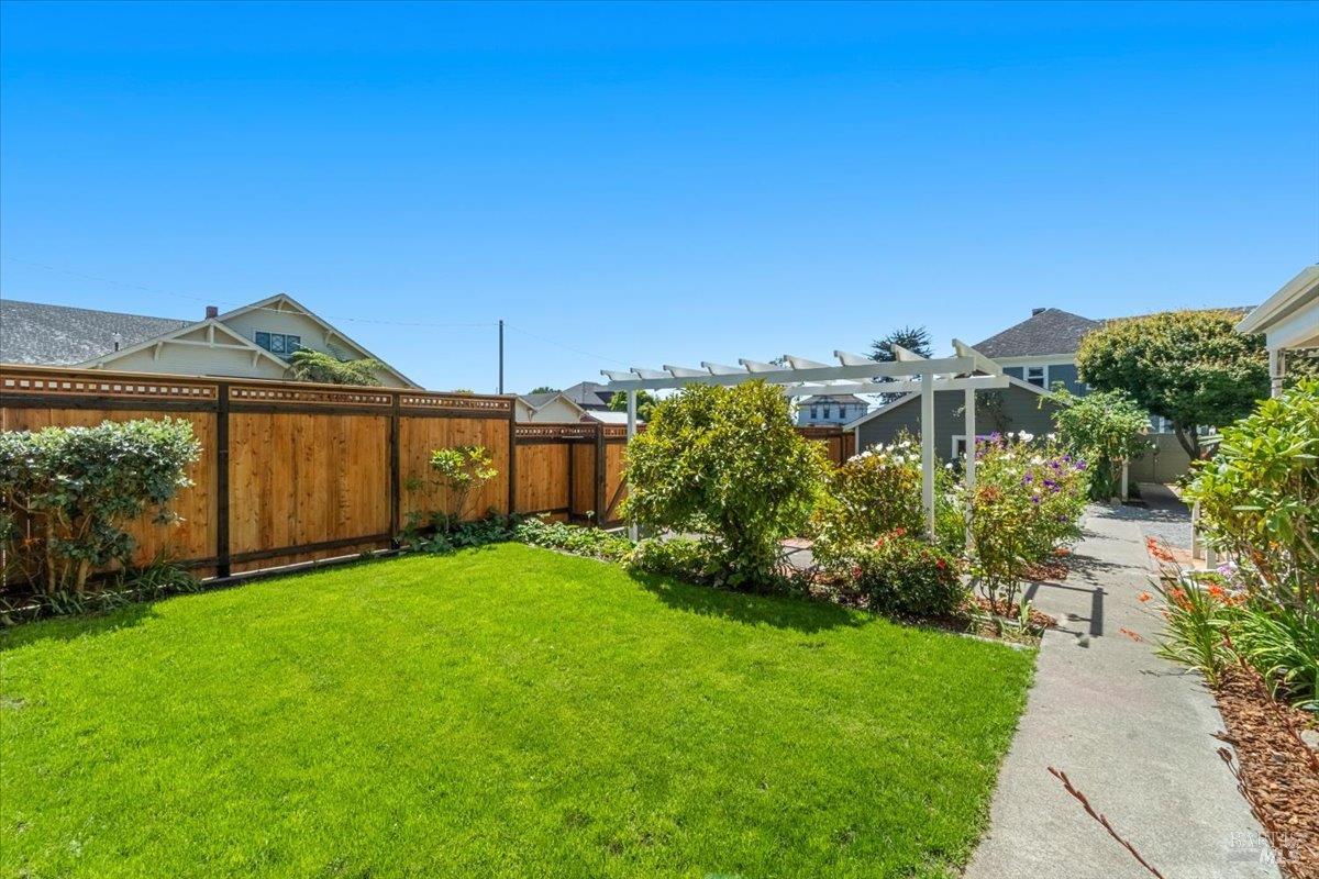 1456 C Street Eureka CA 95501