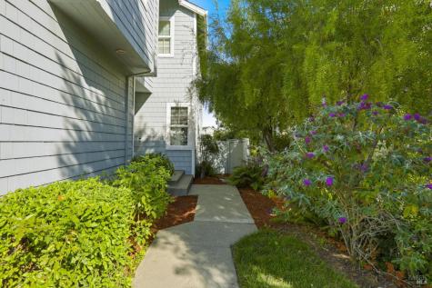 13 Waterside Circle San Rafael CA 94903