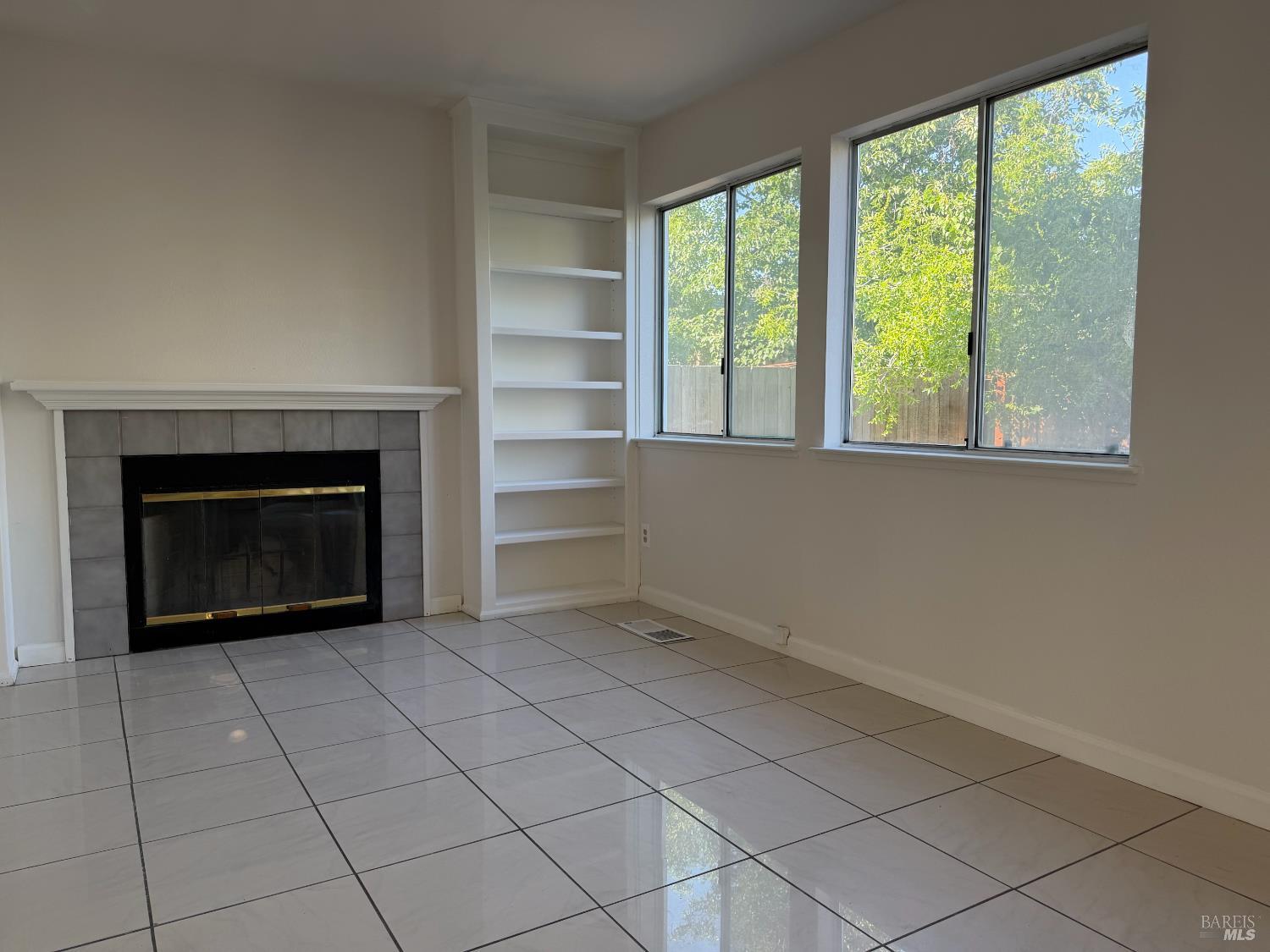 322 Ridgecrest Circle Suisun City CA 94585