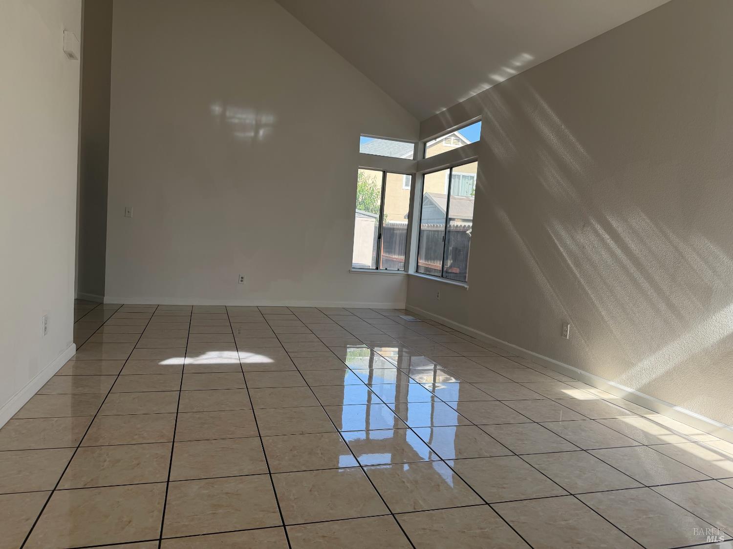 322 Ridgecrest Circle Suisun City CA 94585
