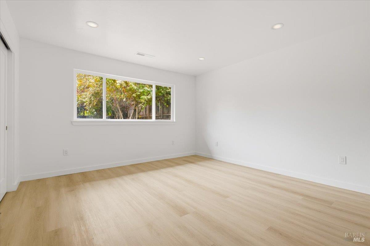 175 Chablis Way Cloverdale CA 95425