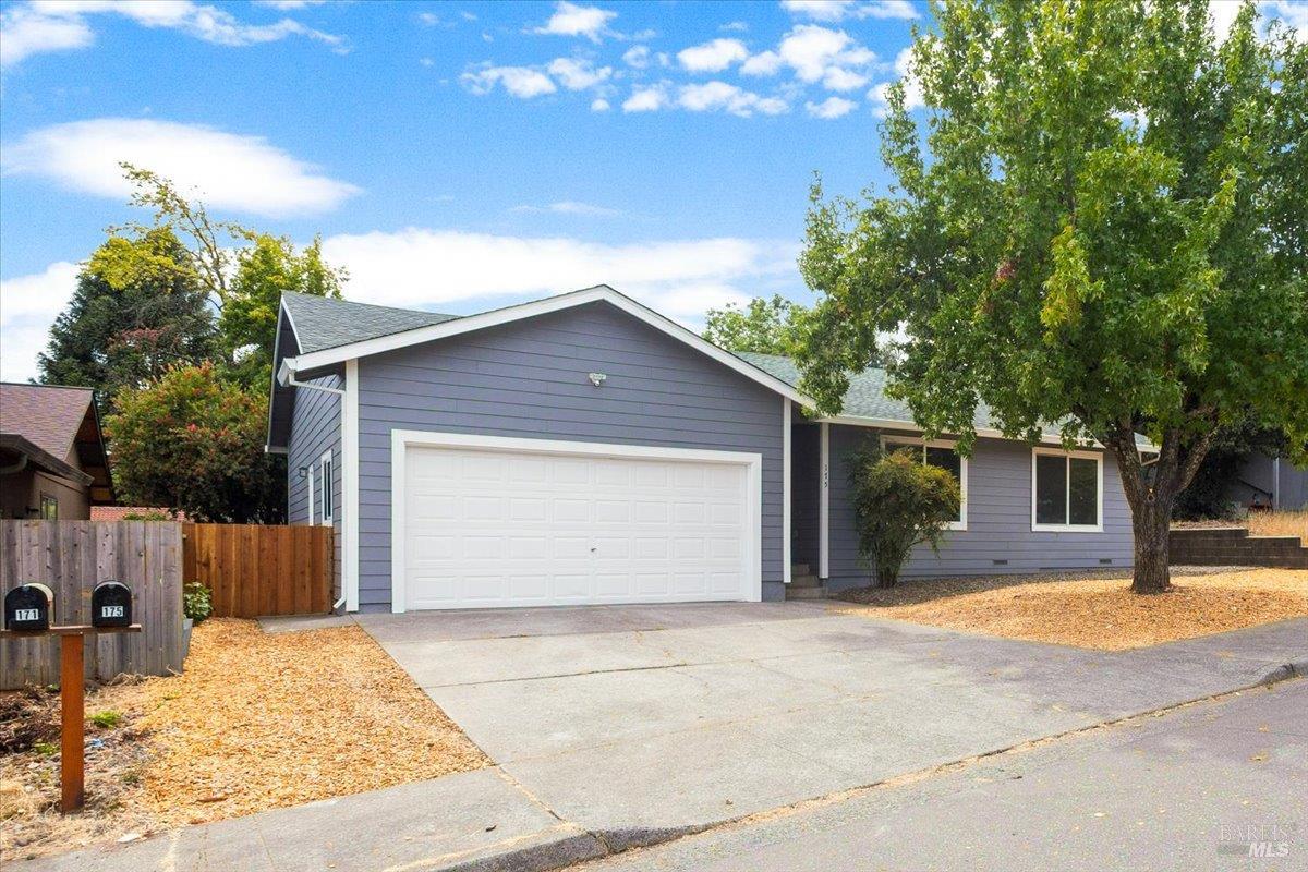 175 Chablis Way Cloverdale CA 95425