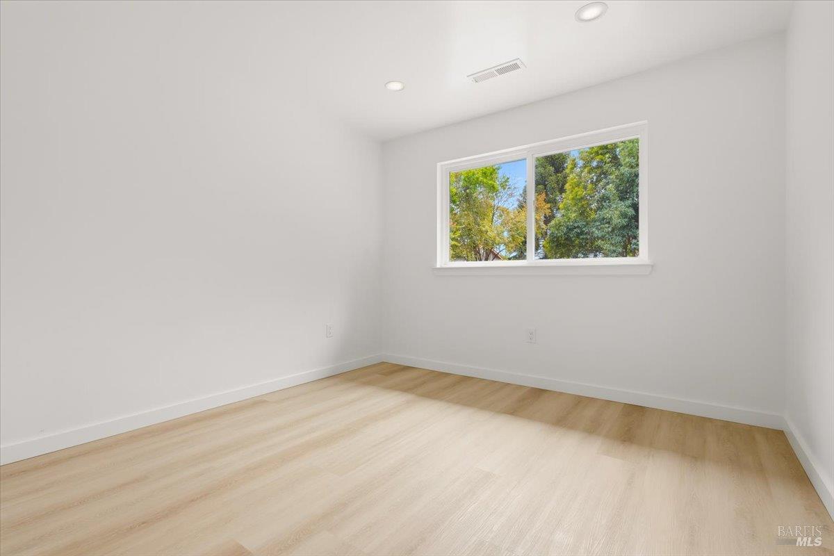 175 Chablis Way Cloverdale CA 95425