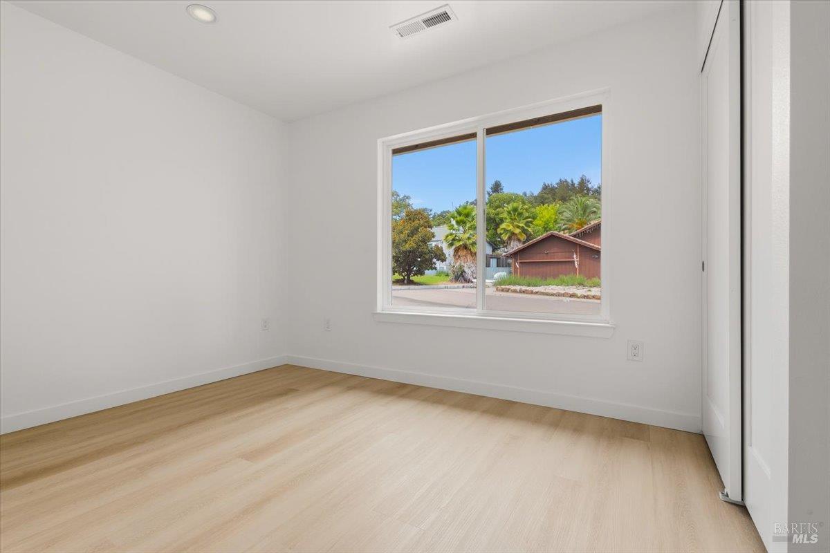 175 Chablis Way Cloverdale CA 95425