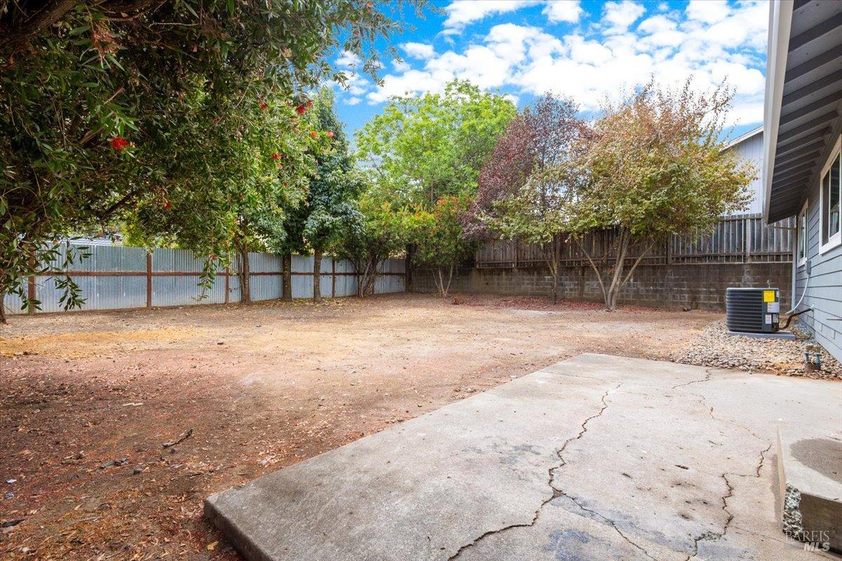 175 Chablis Way Cloverdale CA 95425