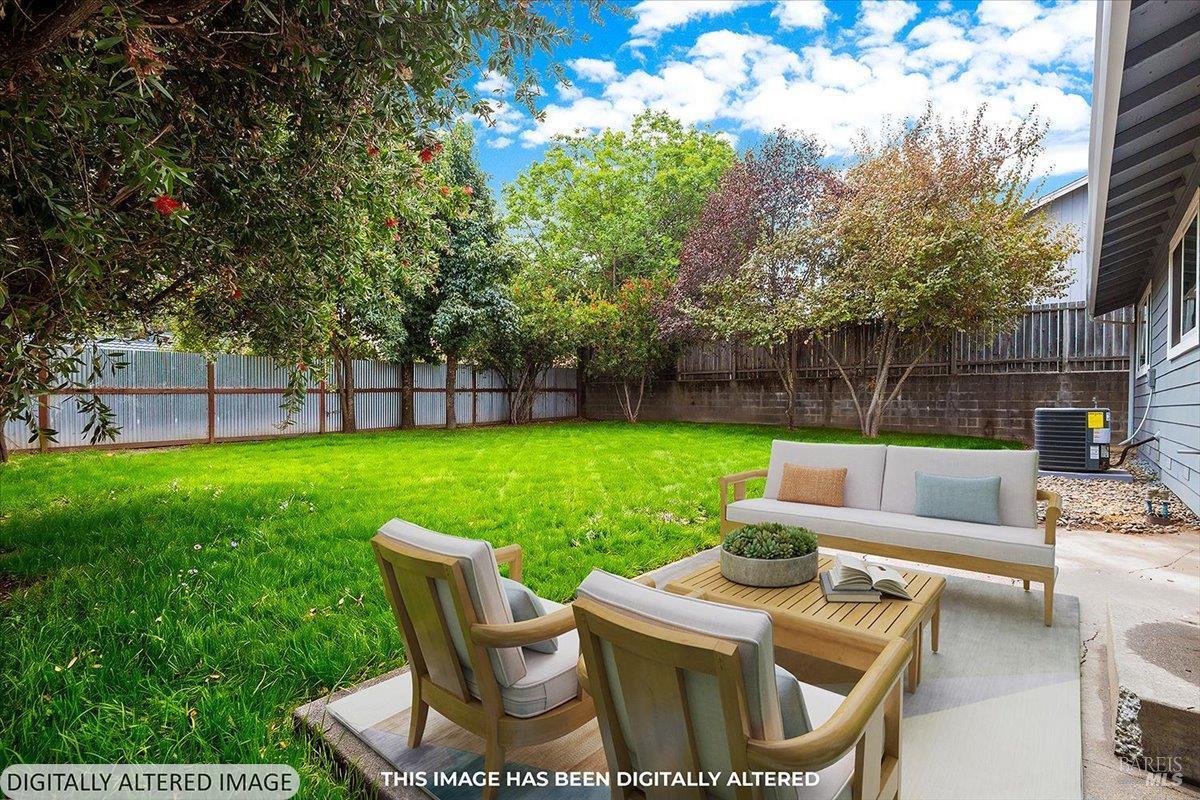 175 Chablis Way Cloverdale CA 95425