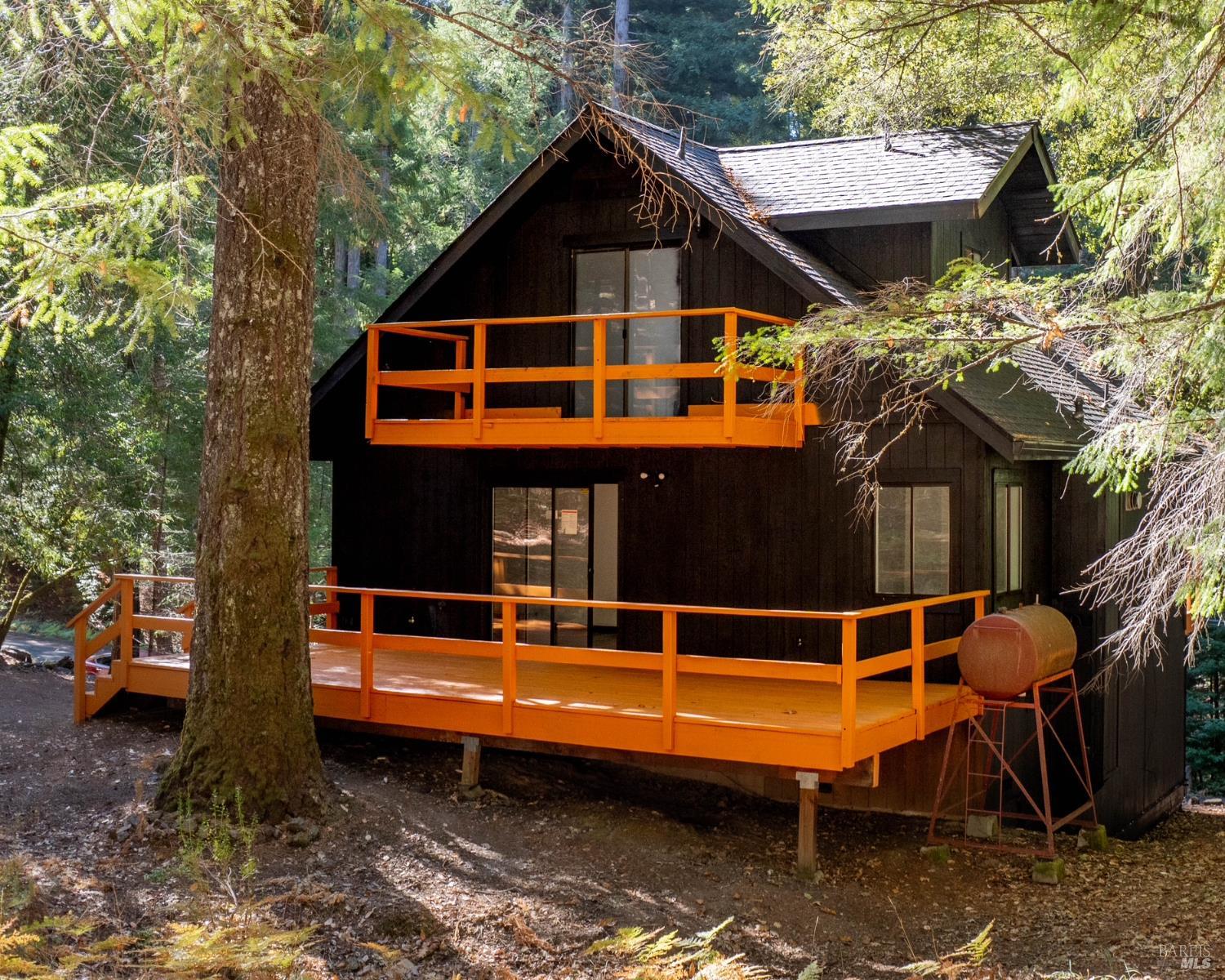 1946 Lupine Way Willits CA 95490