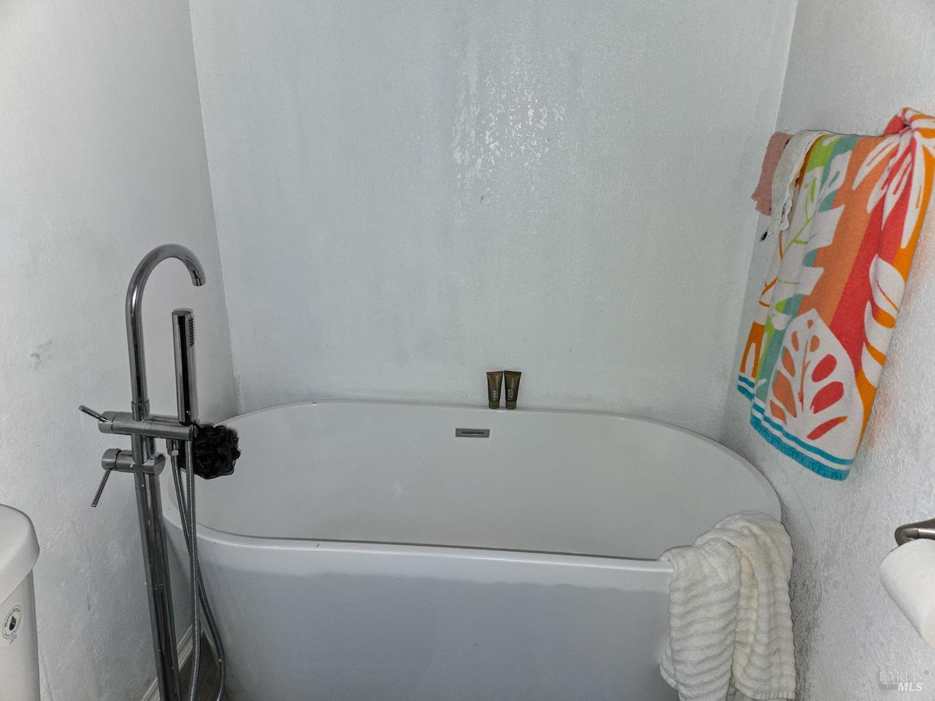 1946 Lupine Way Willits CA 95490