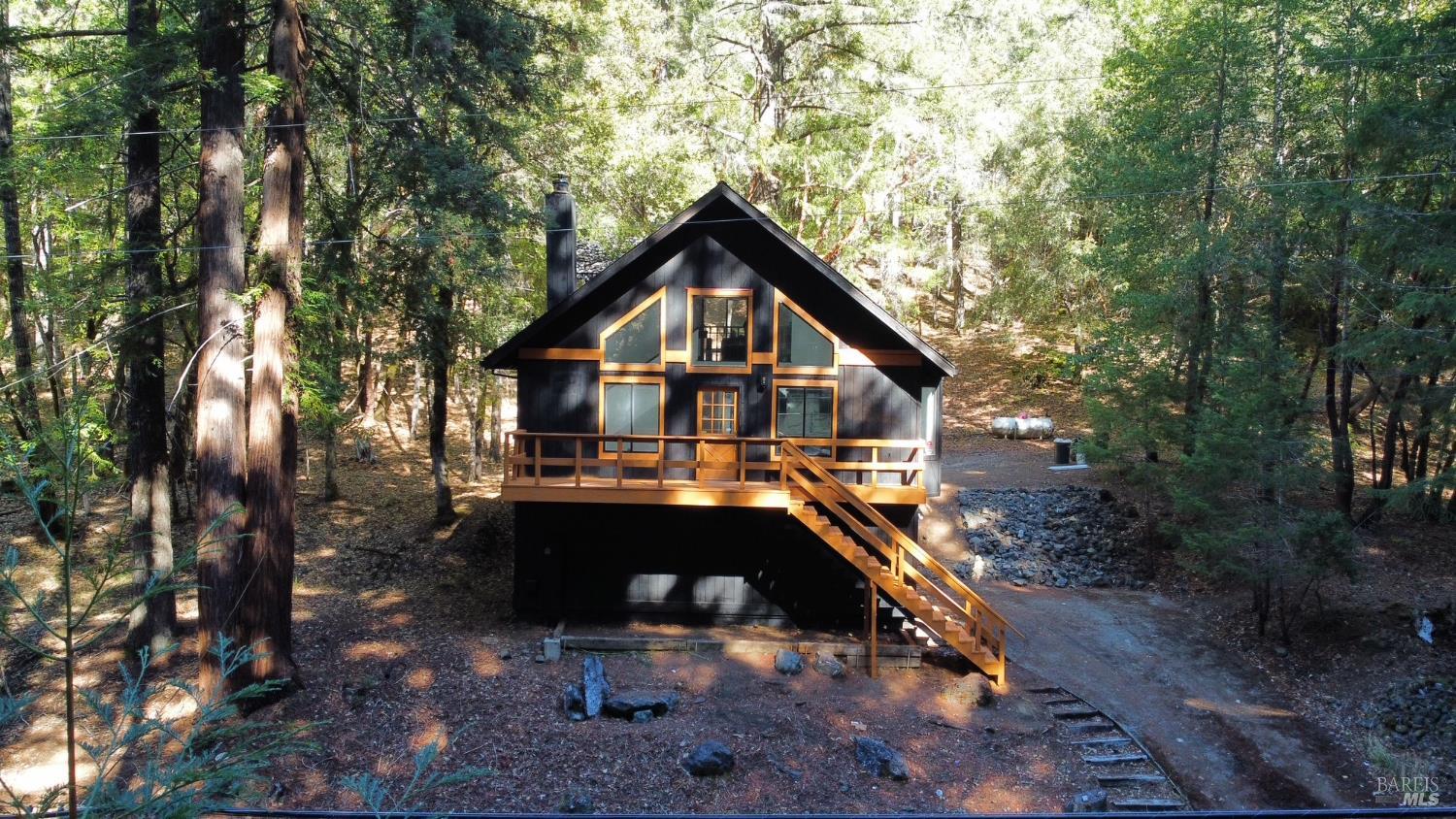 1946 Lupine Way Willits CA 95490