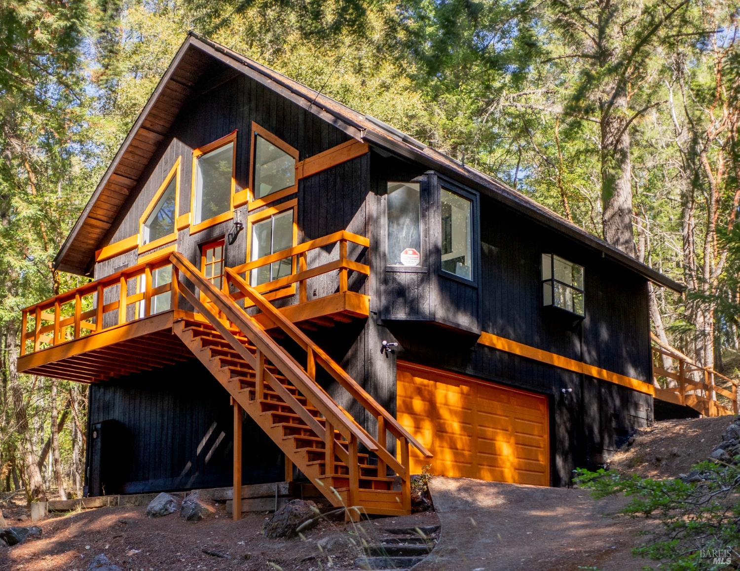 1946 Lupine Way Willits CA 95490