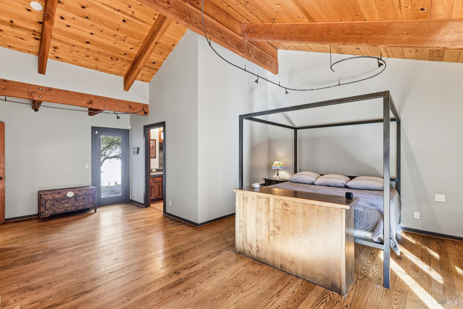 5025 Lichau Road Penngrove CA 94951