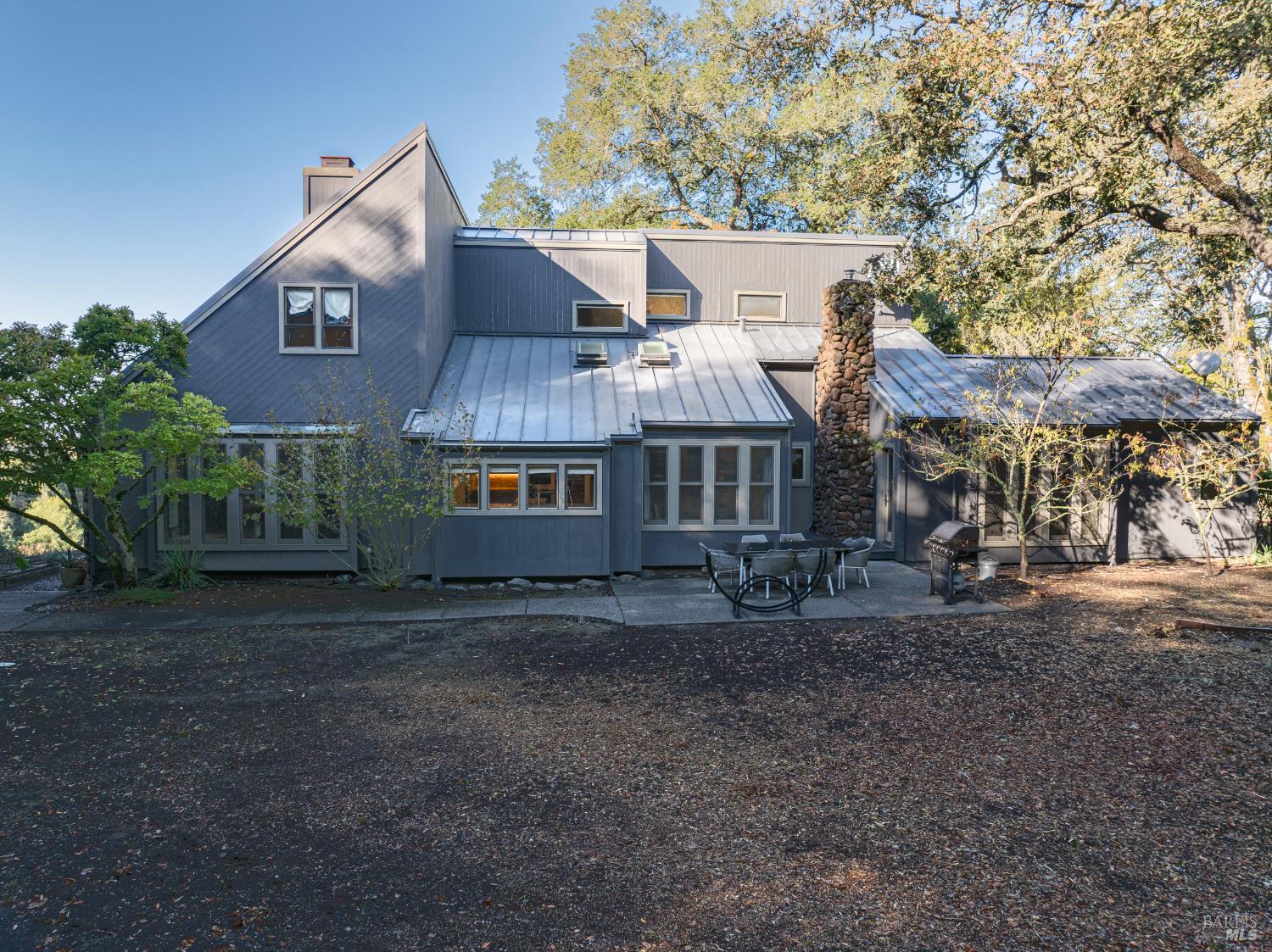 5025 Lichau Road Penngrove CA 94951