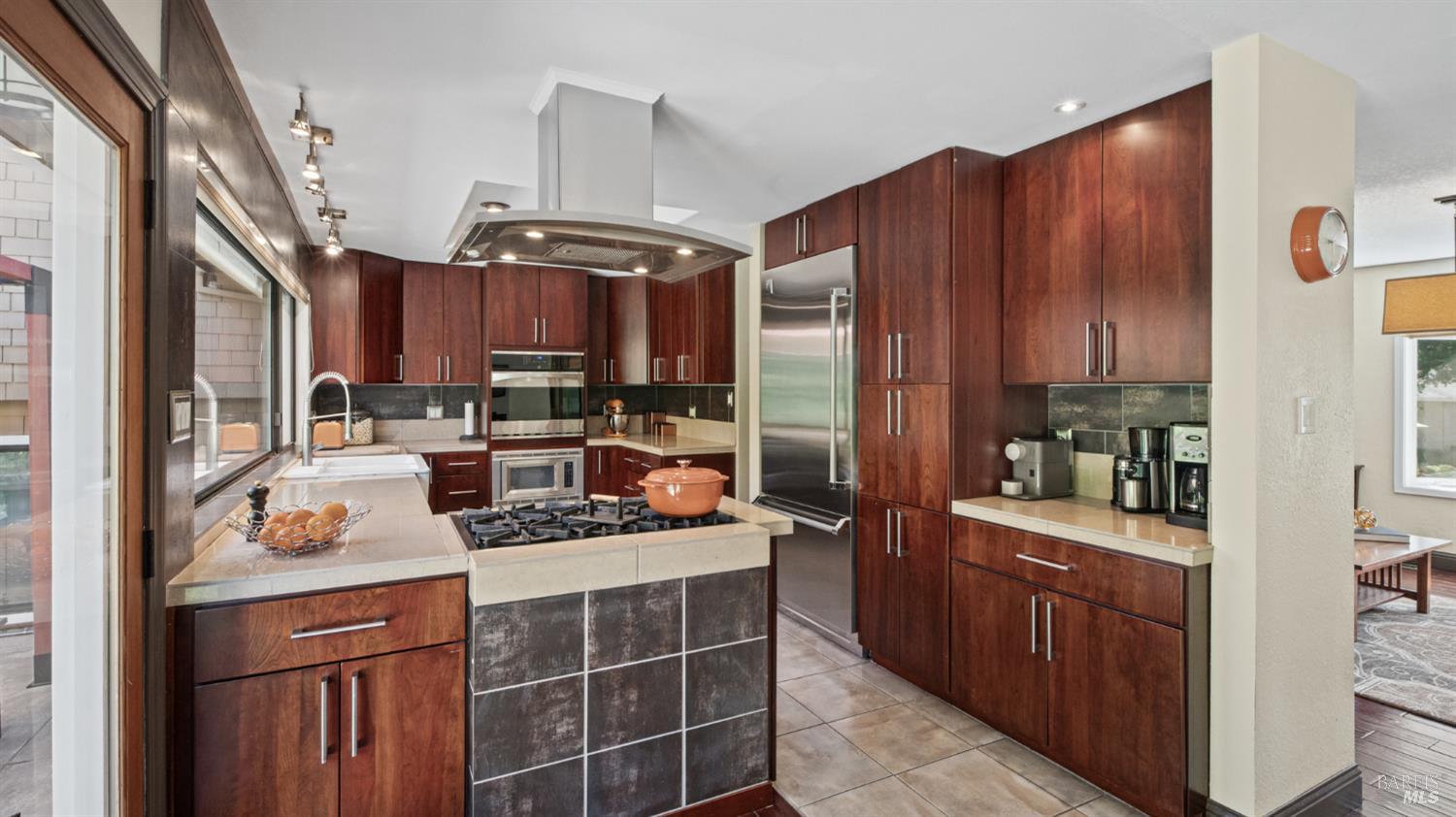 2206 Oak Hill Drive Santa Rosa CA 95404