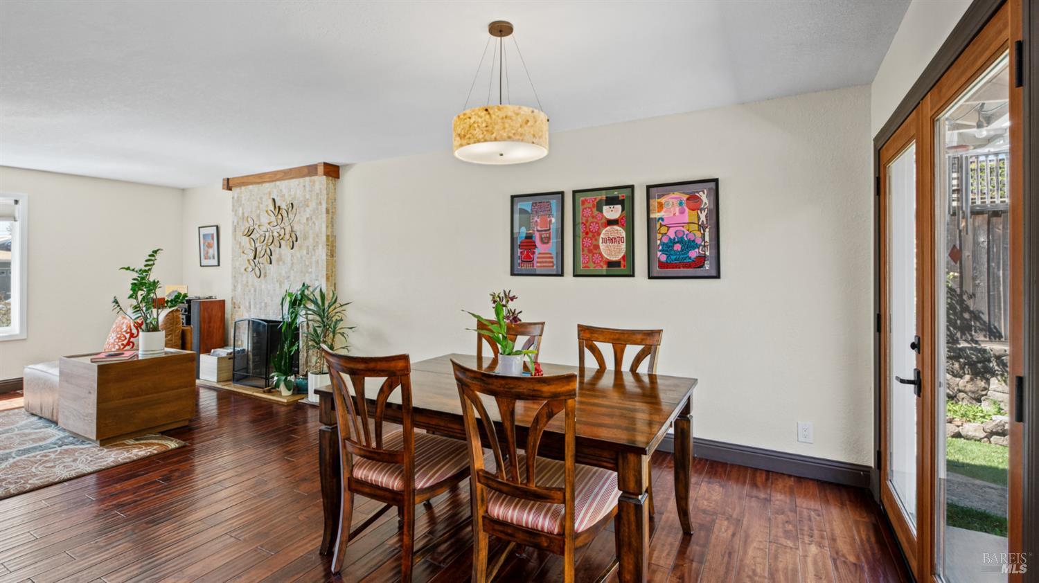 2206 Oak Hill Drive Santa Rosa CA 95404