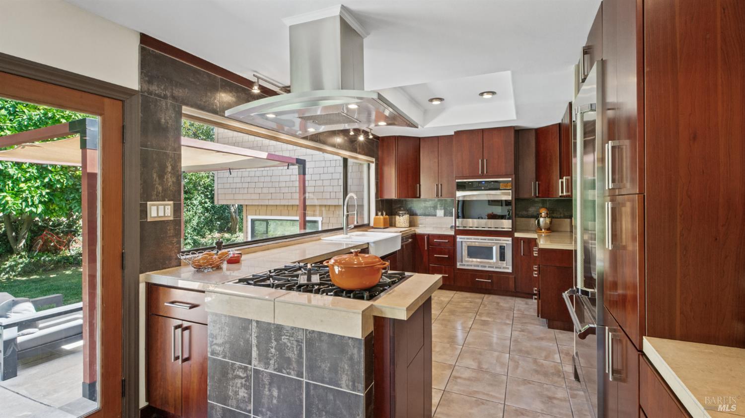 2206 Oak Hill Drive Santa Rosa CA 95404