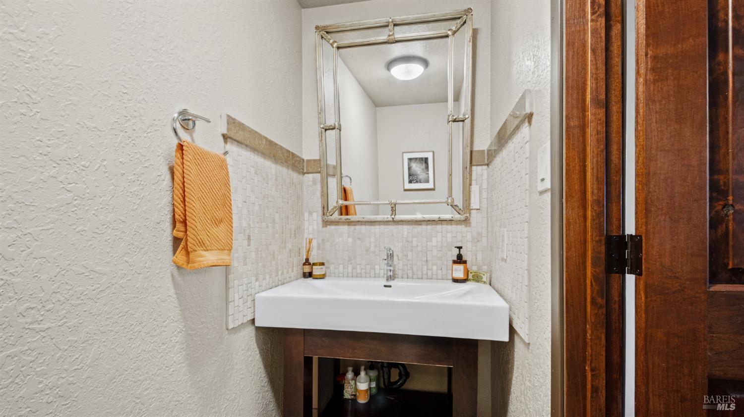 2206 Oak Hill Drive Santa Rosa CA 95404