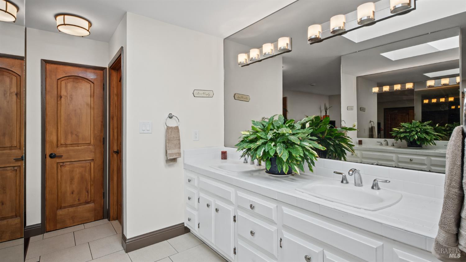 2206 Oak Hill Drive Santa Rosa CA 95404