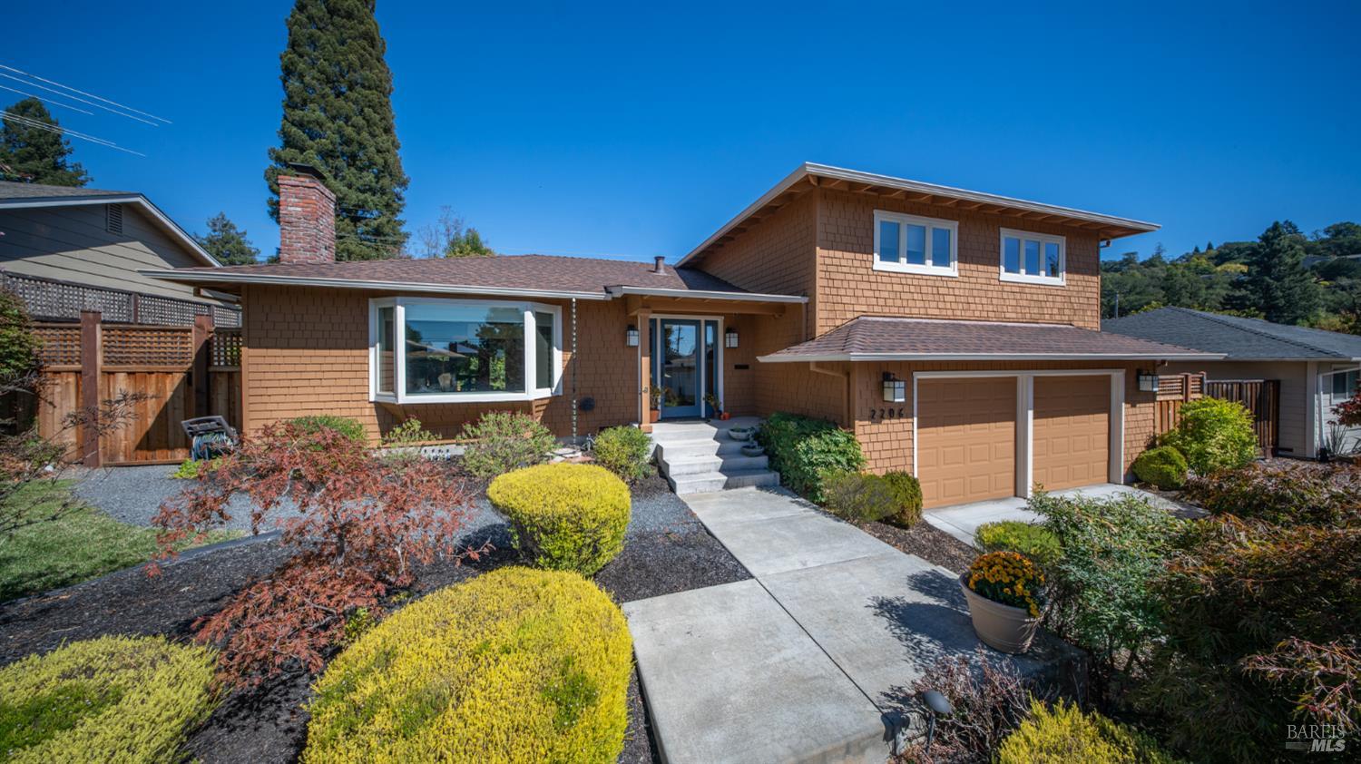 2206 Oak Hill Drive Santa Rosa CA 95404